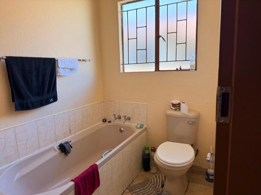 3 Bedroom Property for Sale in Tlhabane West North West